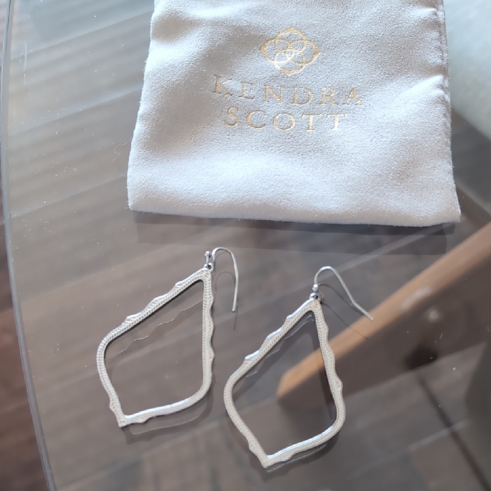 Kendra Scott White Geometric Earrings